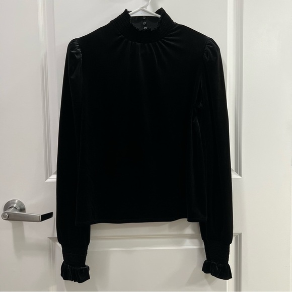 MNG Mango Women’s Black Velvet Top Size S - Picture 1 of 5